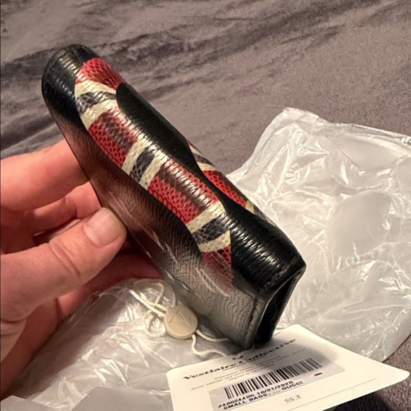 Gucci Black Leather Wallet w/ Kingsnake Motif - Picture 10 of 11